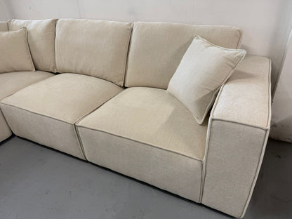🌟 Nest Nook Beige Velora Couch – BRAND NEW 🌟