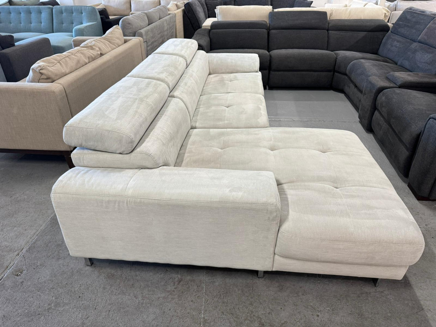 ⭐️Nick Scali L-shape sofa | Pre-owned – Steam cleaned | SYDNEY WIDE DELIVERY