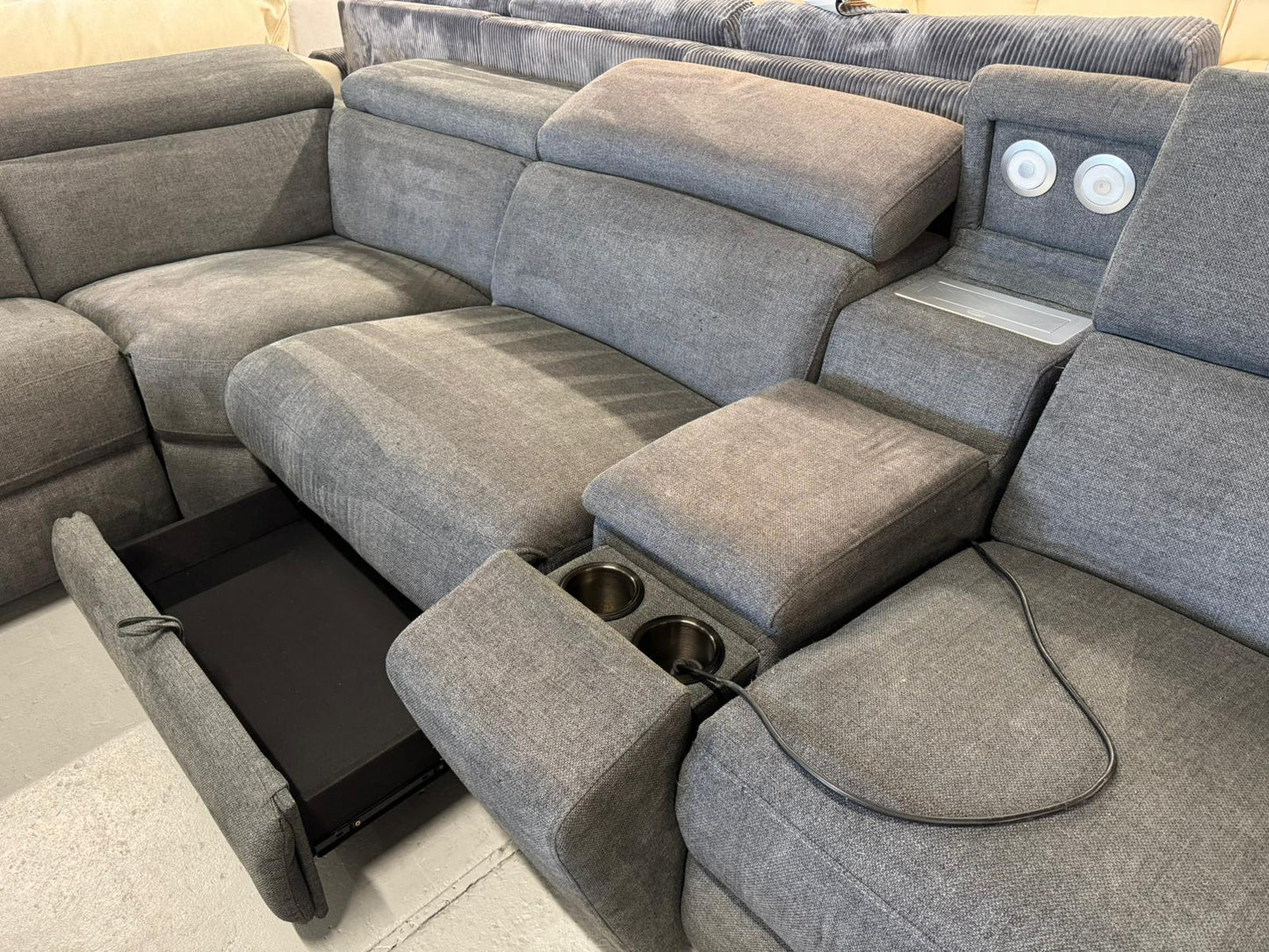 ⭐️ Harvey Norman Corner Sofa | Pre-owned – Steam cleaned | SYDNEY WIDE DELIVERY