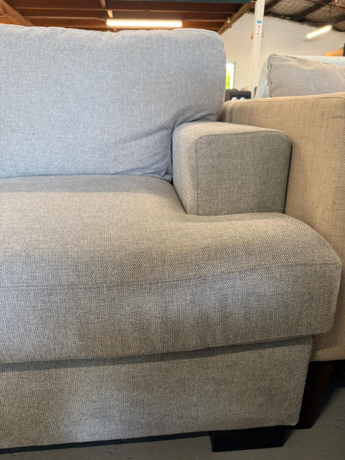 ⭐️ Beige 3 seater Sofa | Pre-owned – Steam cleaned | SYDNEY WIDE DELIVERY