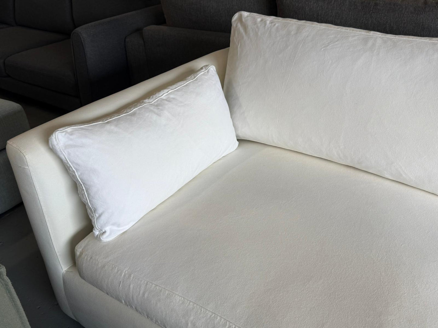 ⭐️Freedom white 3 seater + Ottoman  | Pre-owned – Steam cleaned | SYDNEY WIDE DELIVERY