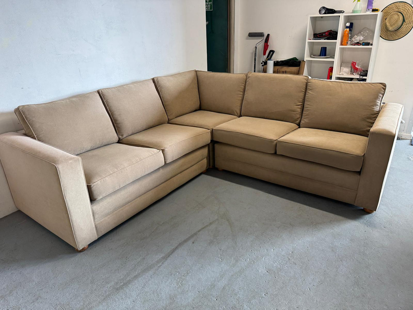 ⭐️ Australian made corner sofa  | Pre-owned – Steam cleaned | SYDNEY WIDE DELIVERY