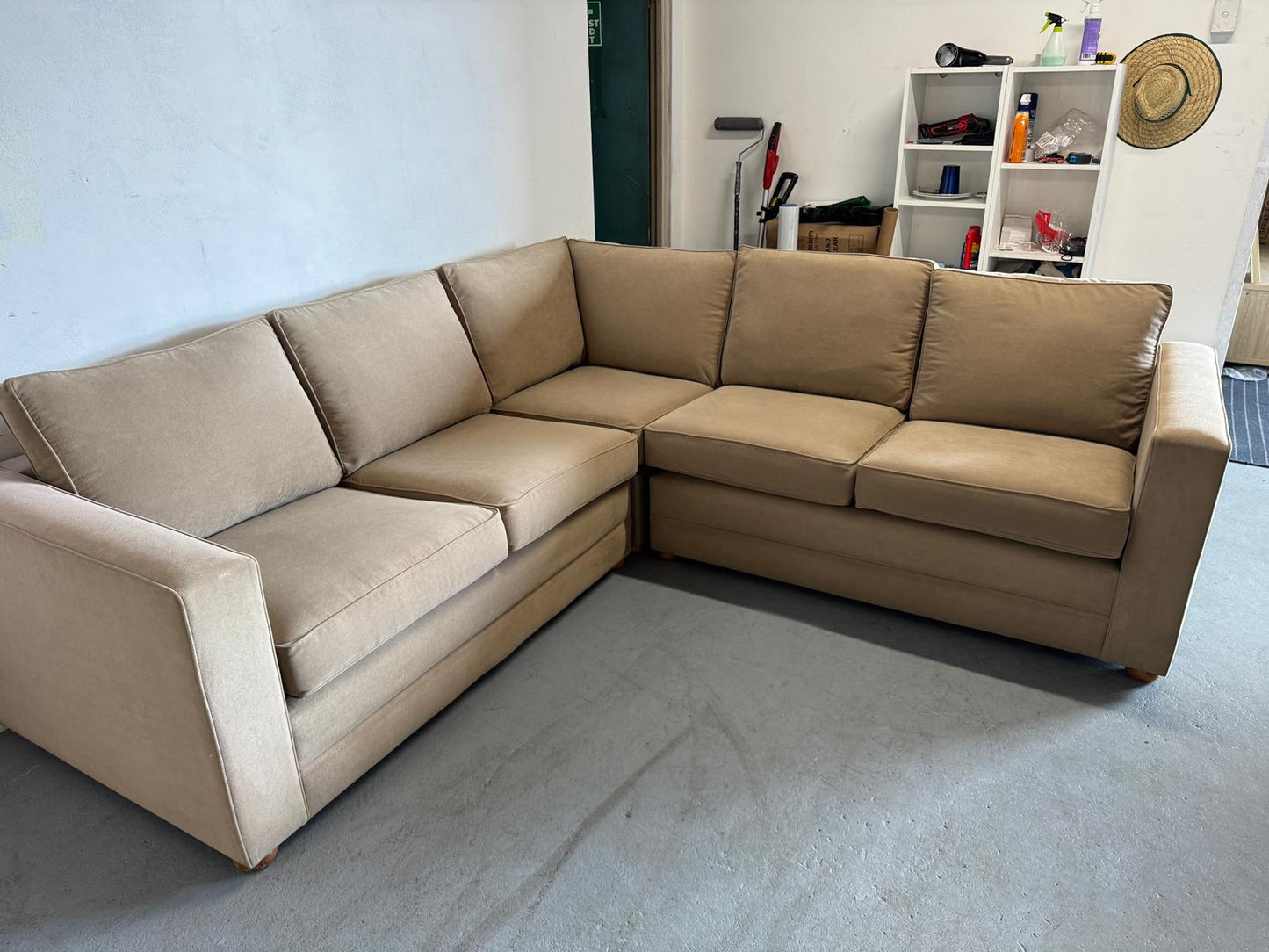 ⭐️ Australian made corner sofa  | Pre-owned – Steam cleaned | SYDNEY WIDE DELIVERY