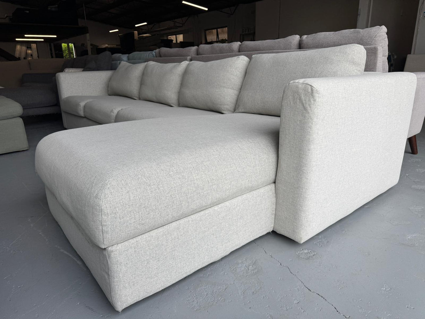⭐️ Cream L-shape Sofa | Pre-owned – Steam cleaned | SYDNEY WIDE DELIVERY