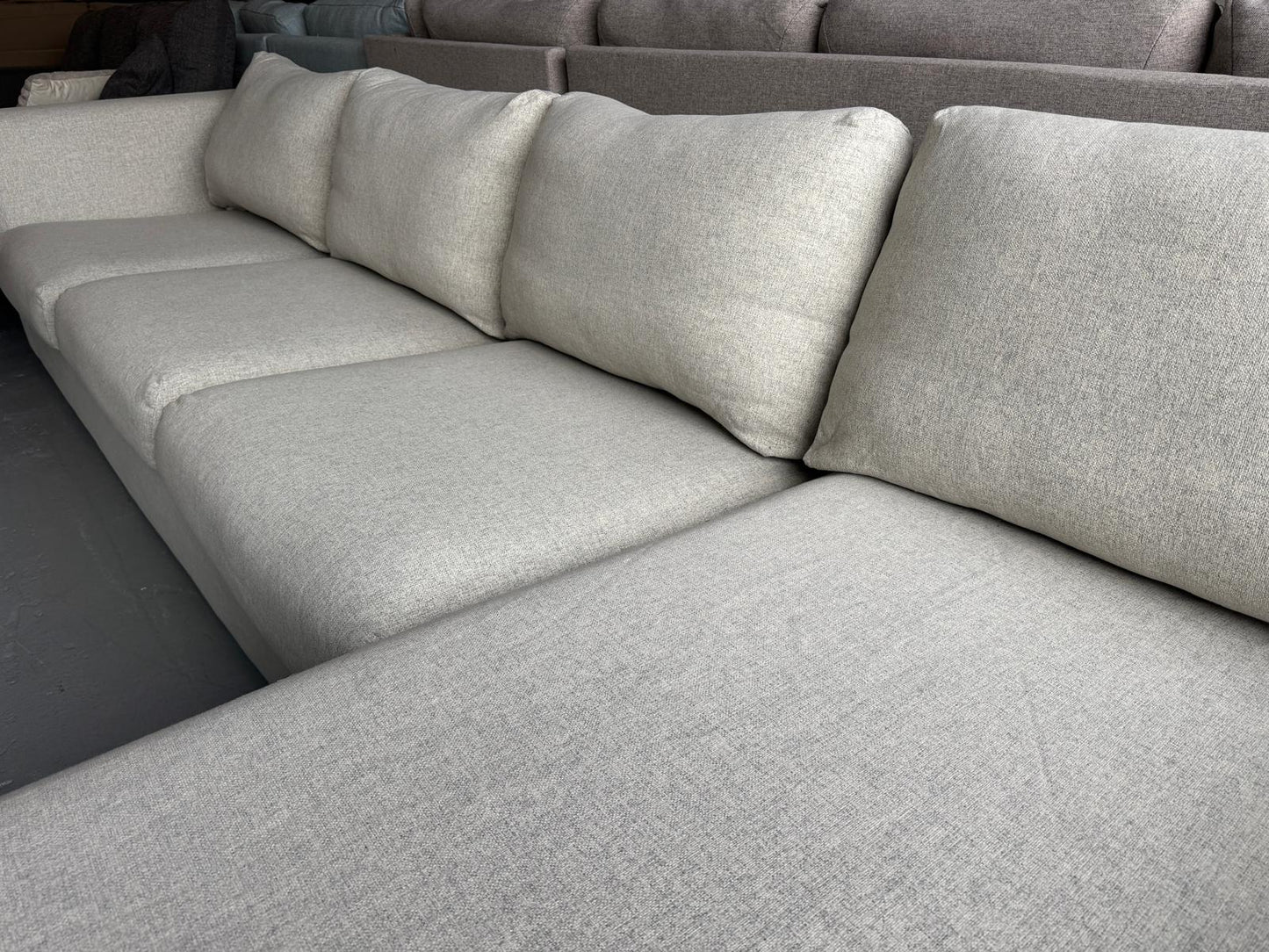 ⭐️ Cream L-shape Sofa | Pre-owned – Steam cleaned | SYDNEY WIDE DELIVERY
