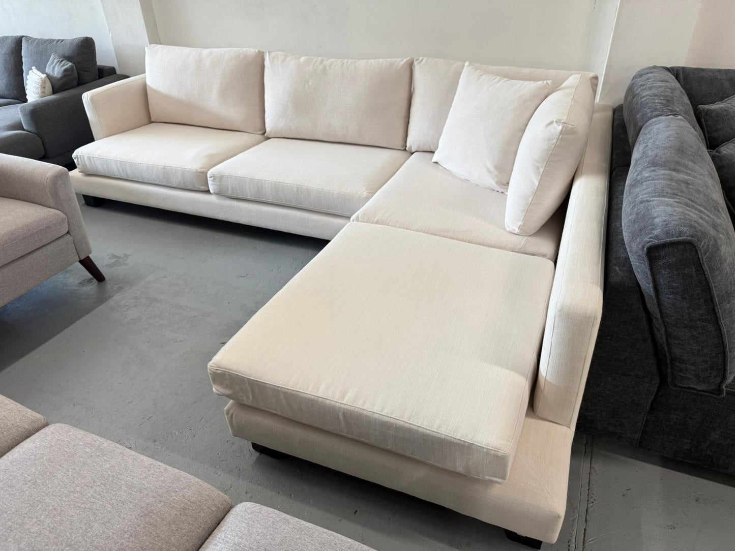⭐️Australian Made Long Island | Pre-owned – Steam cleaned | SYDNEY WIDE DELIVERY