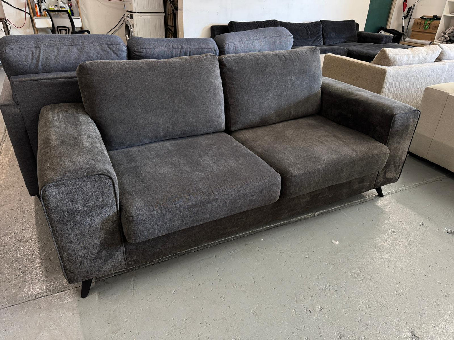 ⭐️Harvey norman 2.5 seater sofa| Pre-owned – Steam cleaned | SYDNEY WIDE DELIVERY