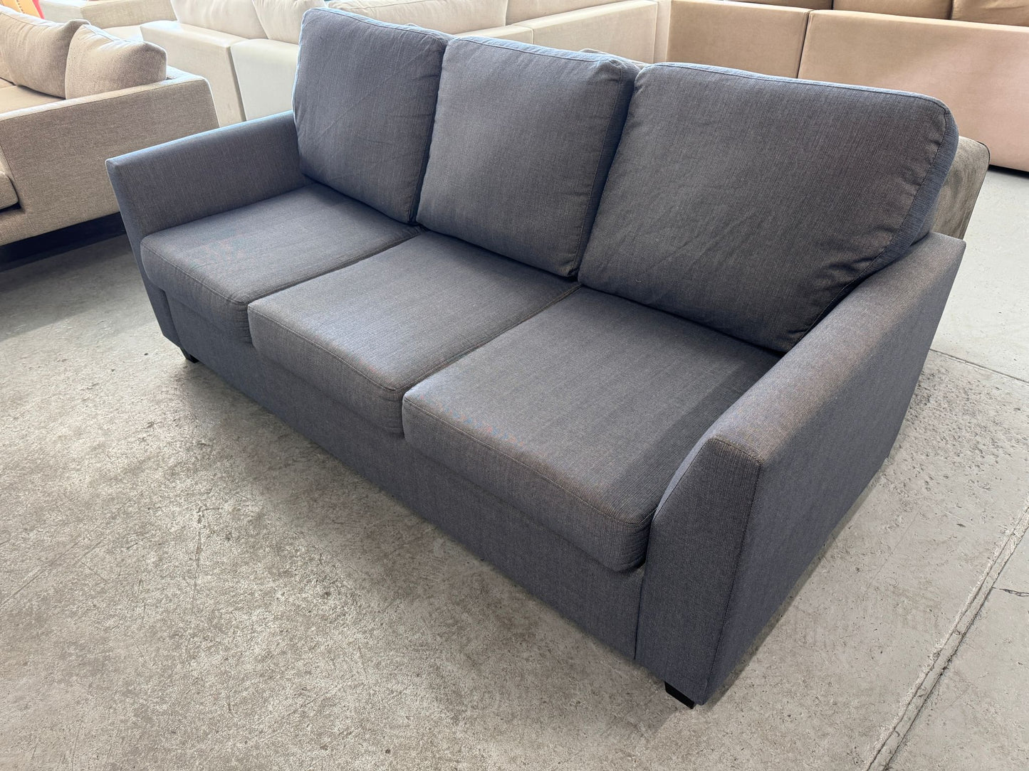 ⭐️ Ashley design furniture | Pre-owned – Steam cleaned | SYDNEY WIDE DELIVERY