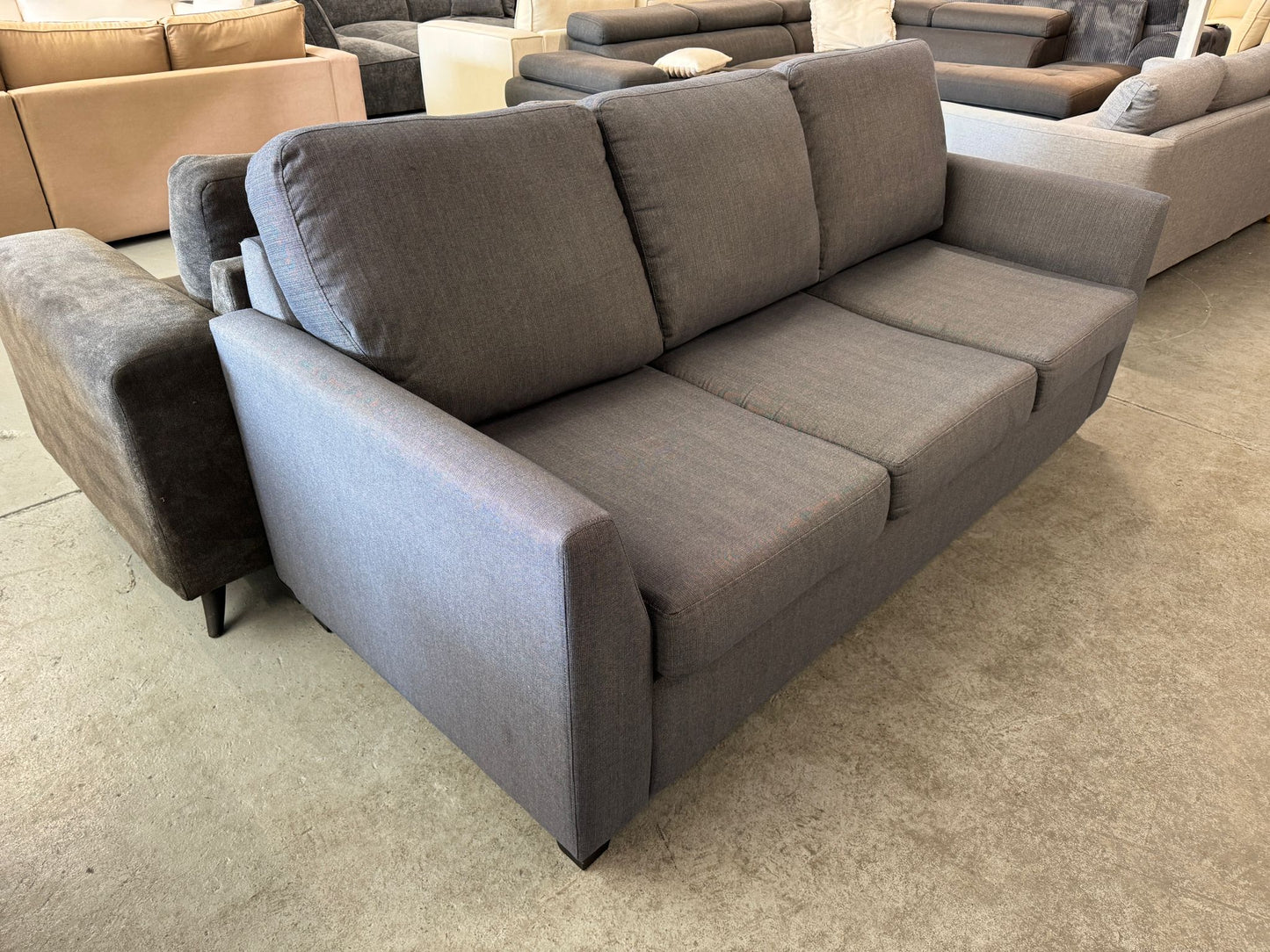 ⭐️ Ashley design furniture | Pre-owned – Steam cleaned | SYDNEY WIDE DELIVERY