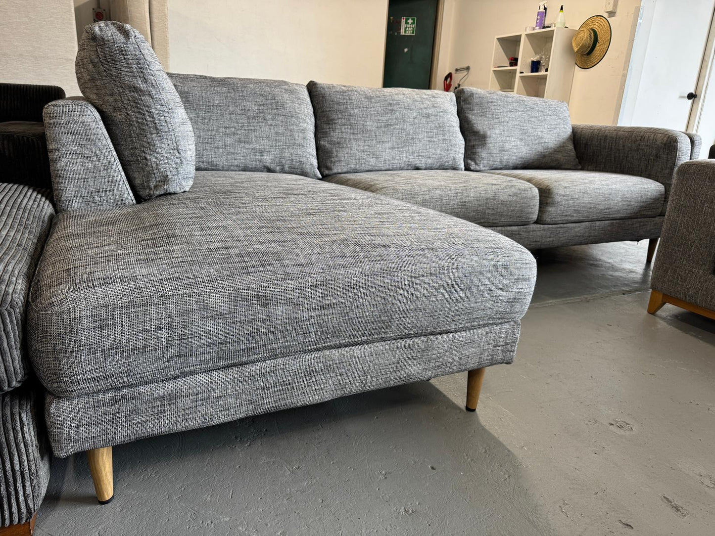⭐️Lounge lovers L-shape sofa | Pre-owned – Steam cleaned | SYDNEY WIDE DELIVERY