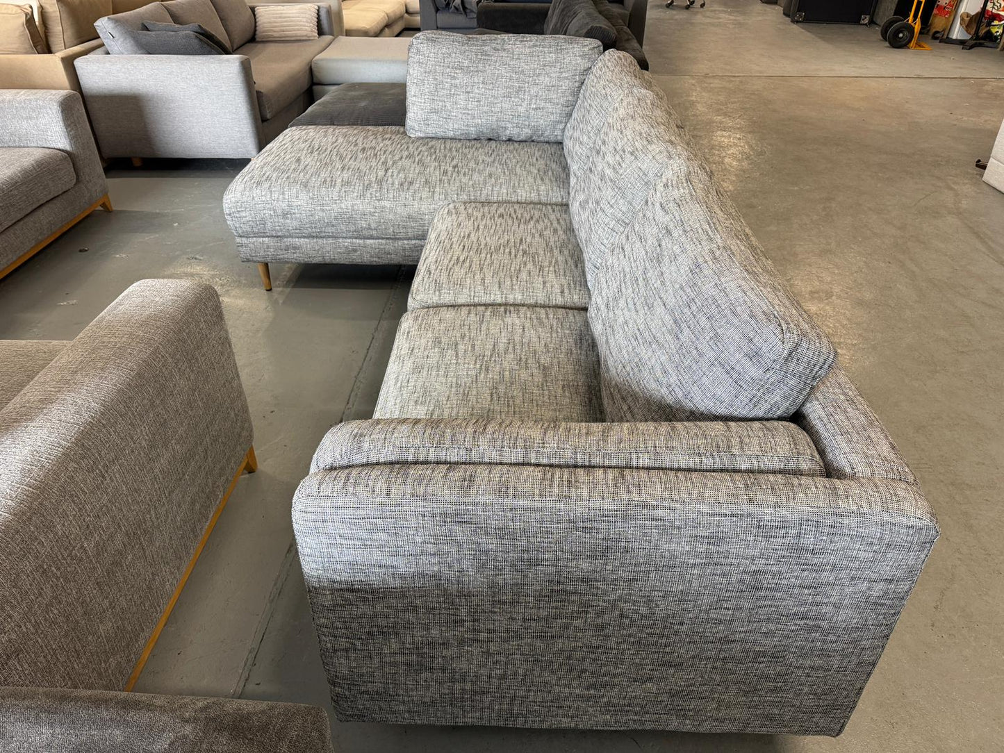 ⭐️Lounge lovers L-shape sofa | Pre-owned – Steam cleaned | SYDNEY WIDE DELIVERY