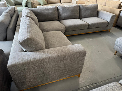 ⭐️Nick Scali Corner sofa | Pre-owned – Steam cleaned | SYDNEY WIDE DELIVERY