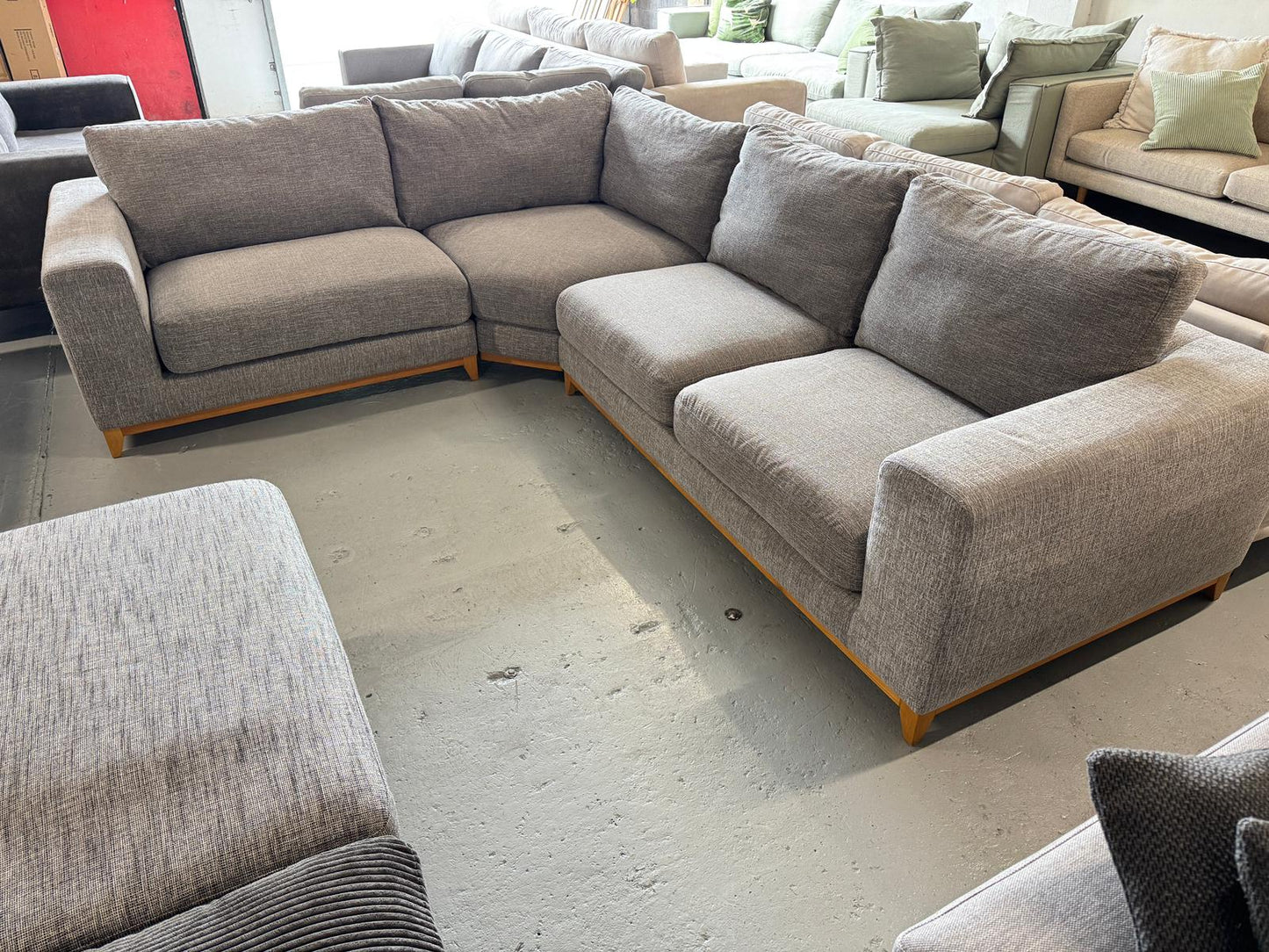 ⭐️Nick Scali Corner sofa | Pre-owned – Steam cleaned | SYDNEY WIDE DELIVERY