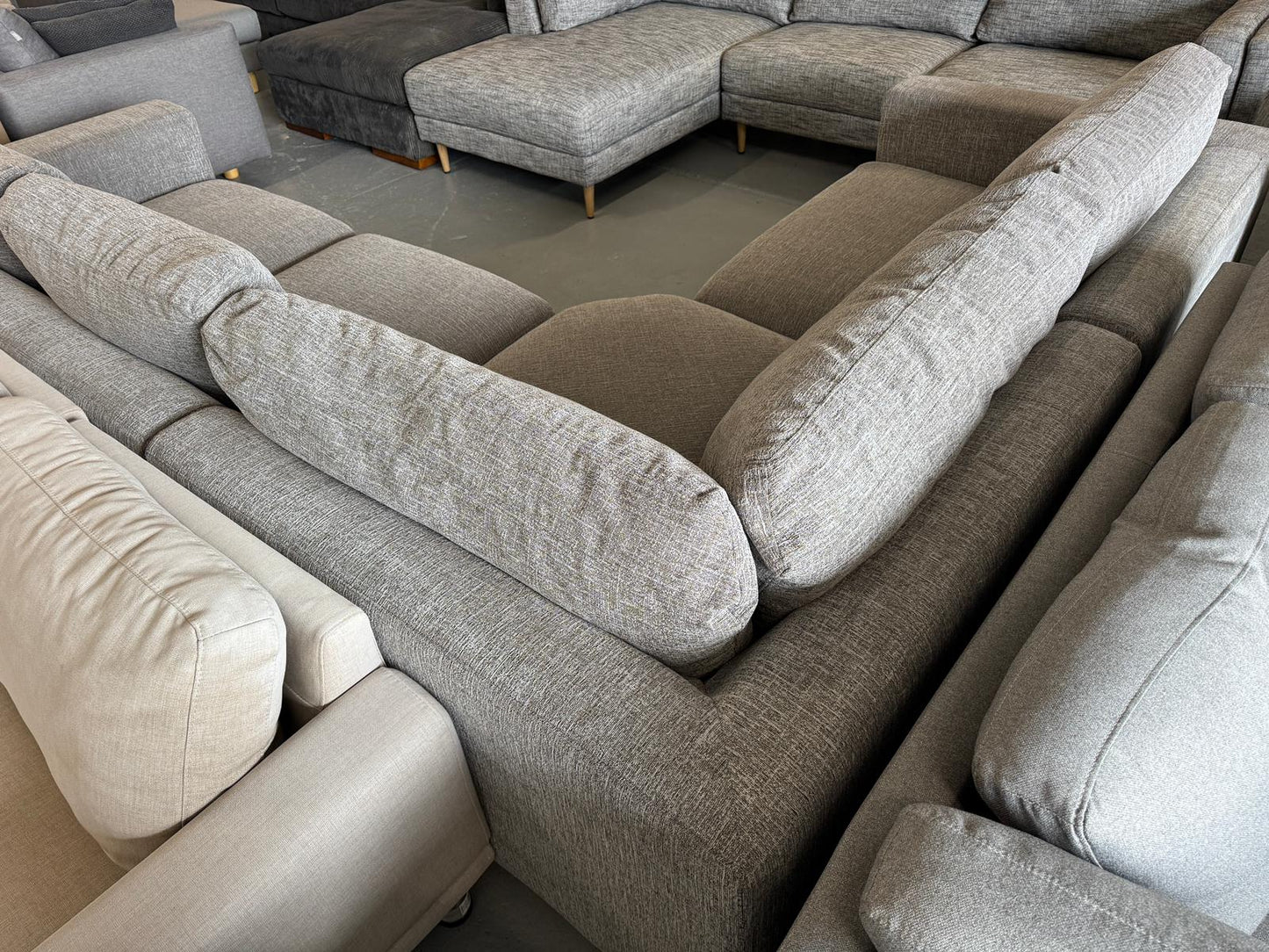 ⭐️Nick Scali Corner sofa | Pre-owned – Steam cleaned | SYDNEY WIDE DELIVERY
