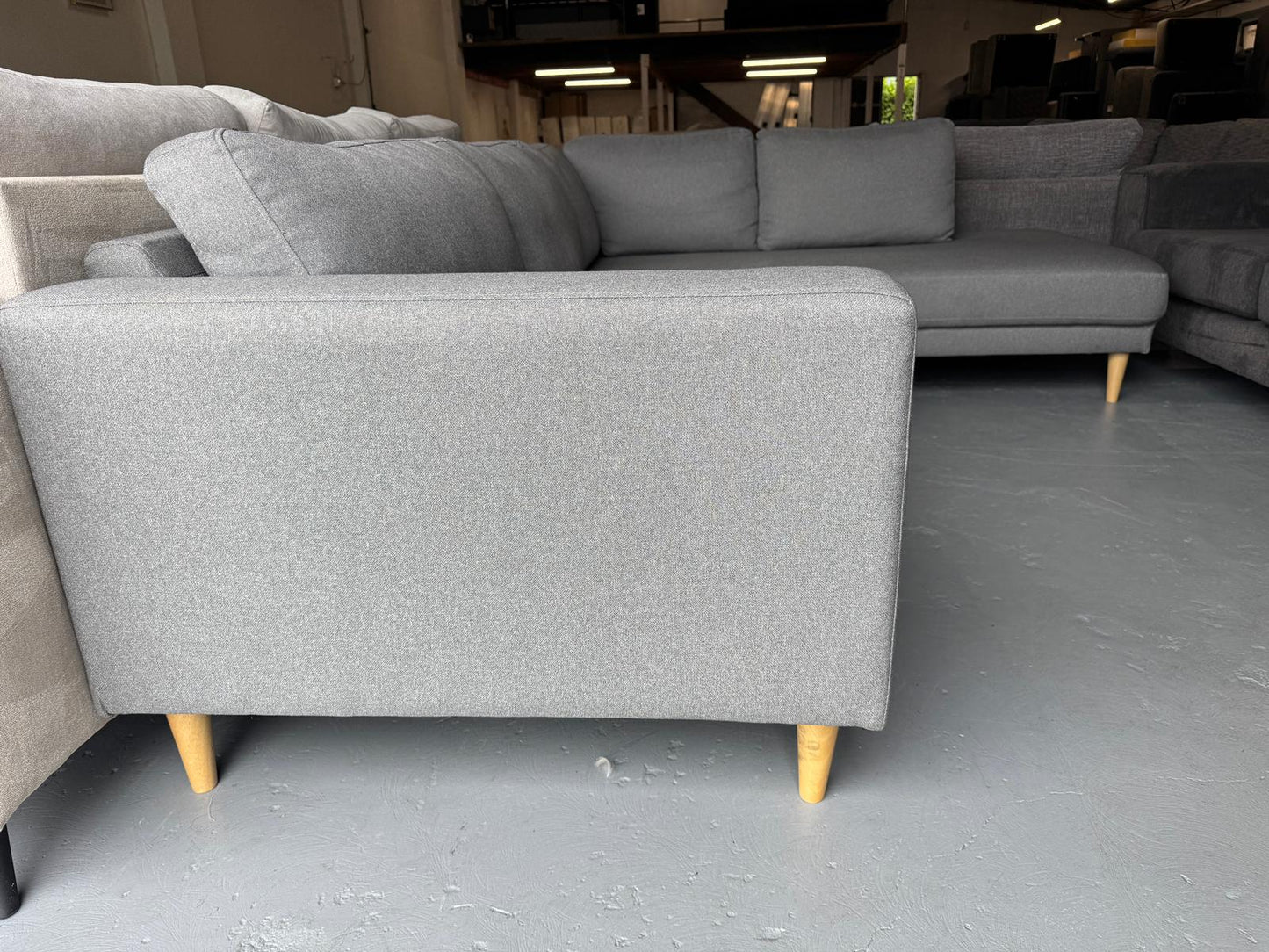 ⭐️Lounge lovers L-shape sofa| Pre-owned – Steam cleaned | SYDNEY WIDE DELIVERY