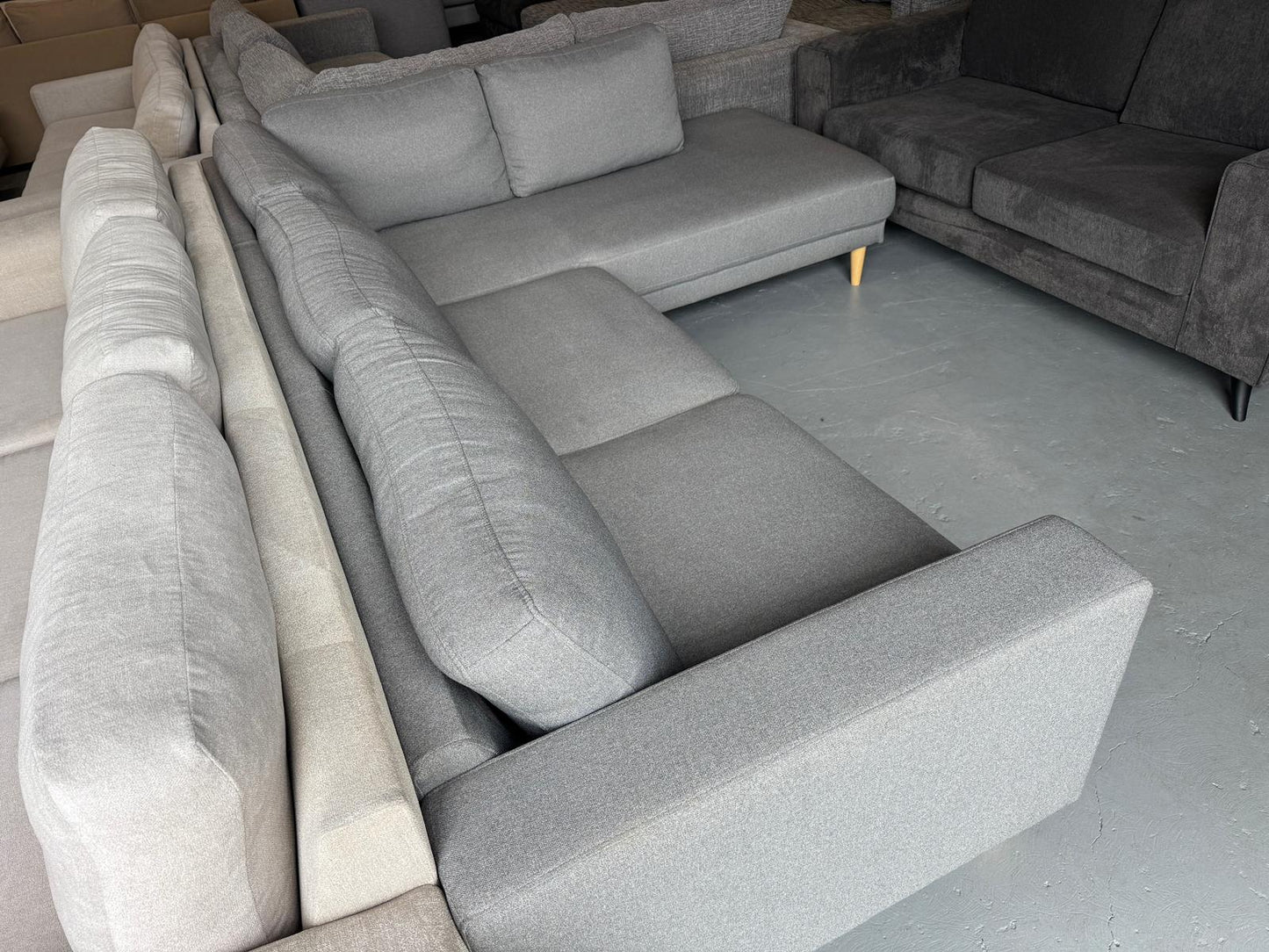⭐️Lounge lovers L-shape sofa| Pre-owned – Steam cleaned | SYDNEY WIDE DELIVERY