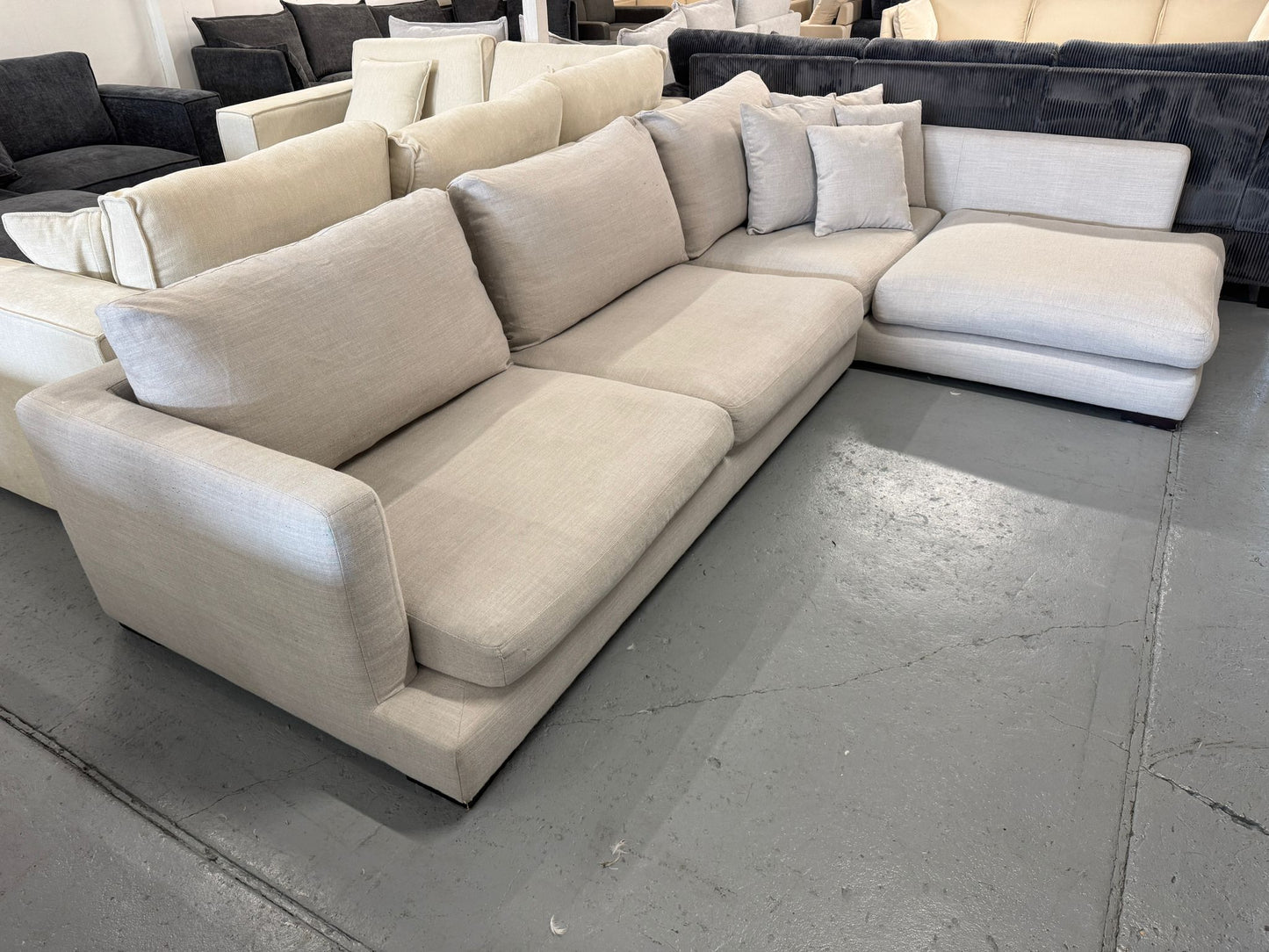 ⭐️Freedom Long Island | Pre-owned – Steam cleaned | SYDNEY WIDE DELIVERY