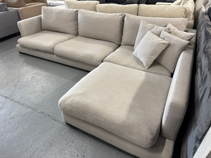 ⭐️Freedom Long Island | Pre-owned – Steam cleaned | SYDNEY WIDE DELIVERY