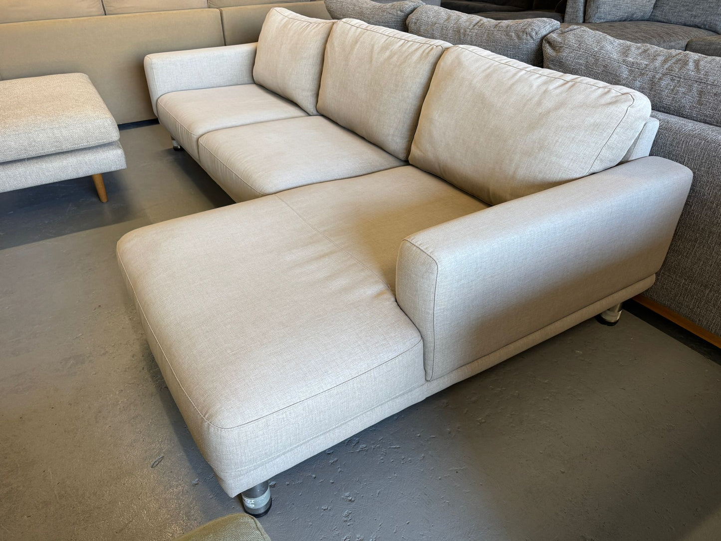 ⭐️Nick scali L-shape sofa | Pre-owned – Steam cleaned | SYDNEY WIDE DELIVERY