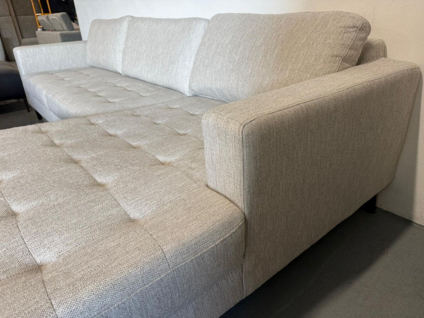 ⭐️Cream L shape sofa | Pre-owned – Steam cleaned | SYDNEY WIDE DELIVERY