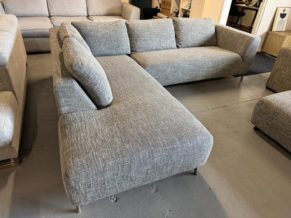 ⭐️FocusOn Furniture L-shape Sofa | Pre-owned – Steam cleaned | SYDNEY WIDE DELIVERY