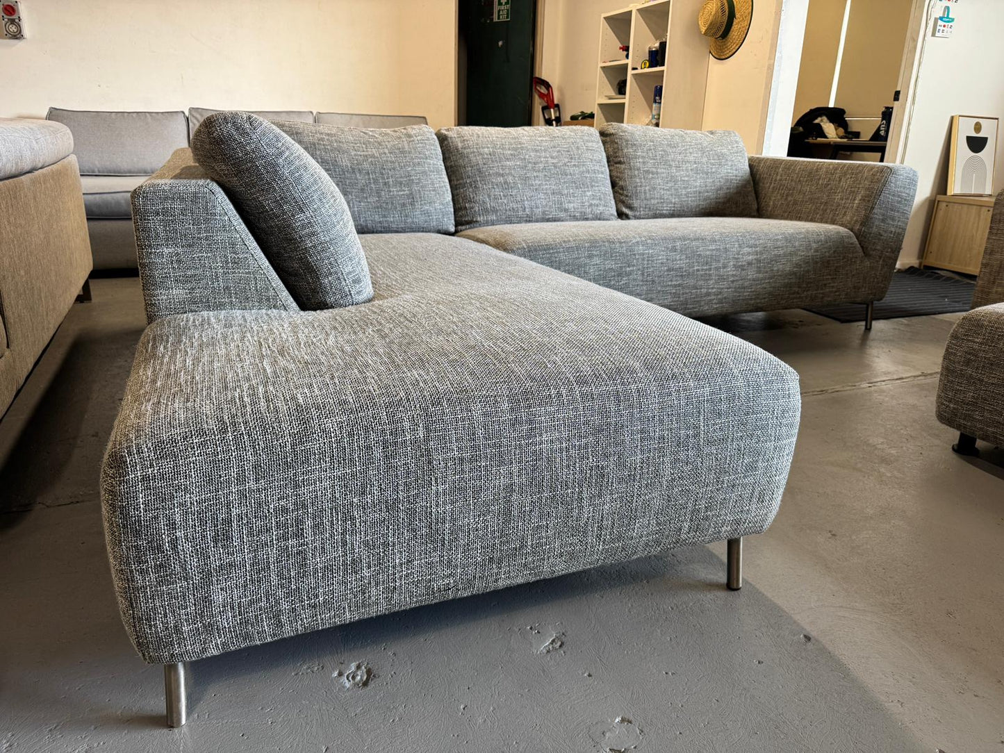 ⭐️FocusOn Furniture L-shape Sofa | Pre-owned – Steam cleaned | SYDNEY WIDE DELIVERY