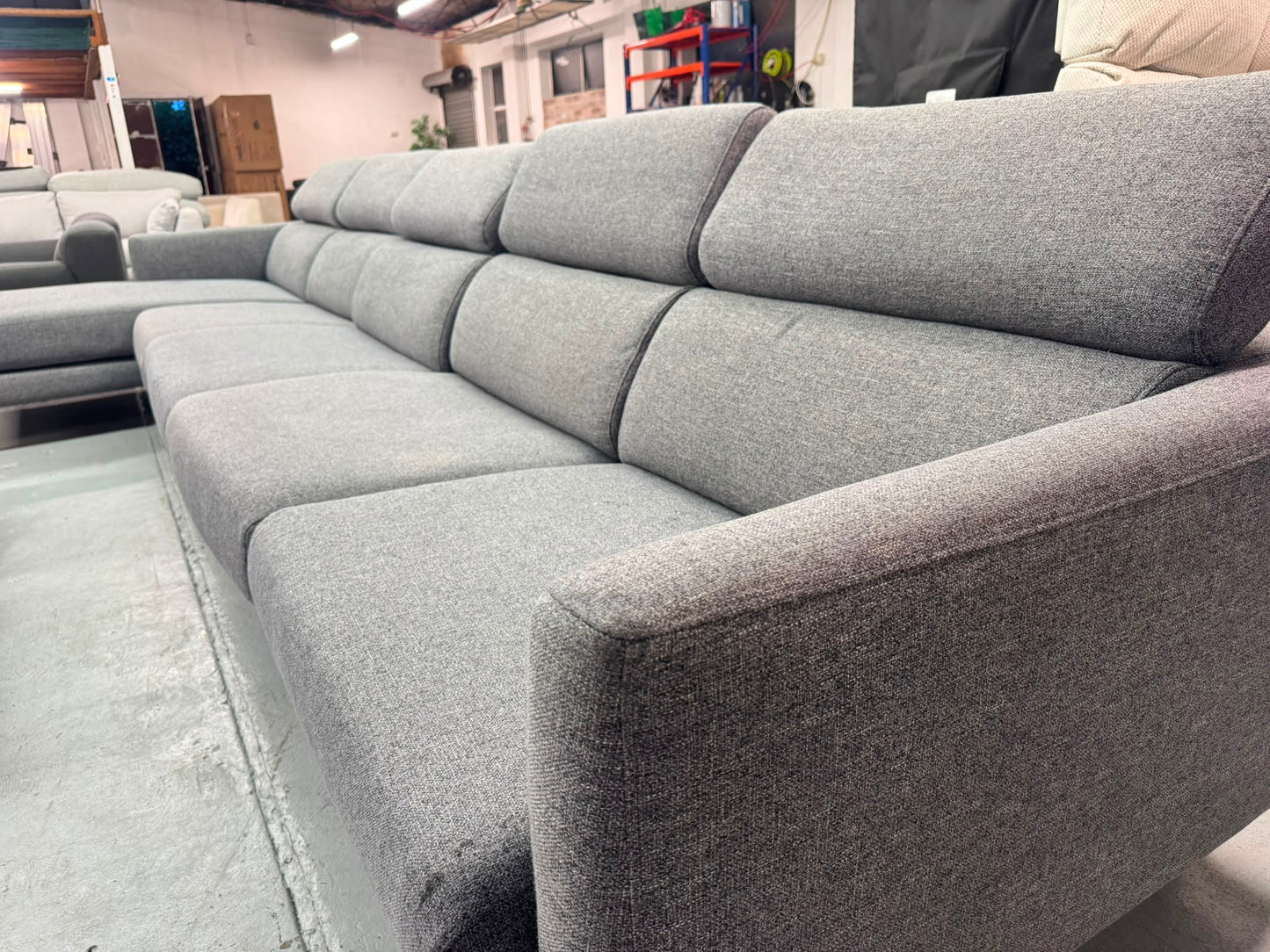 ⭐️Focus On L-shape sofa with adjustable headrest | Pre-owned – Steam cleaned | SYDNEY WIDE DELIVERY