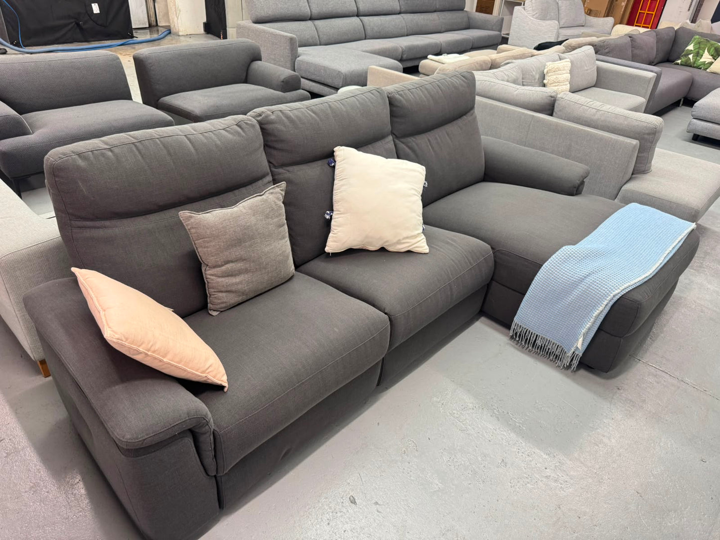 Nick Scali L shape with manual recliner | Pre-owned – Steam cleaned | SYDNEY WIDE DELIVERY