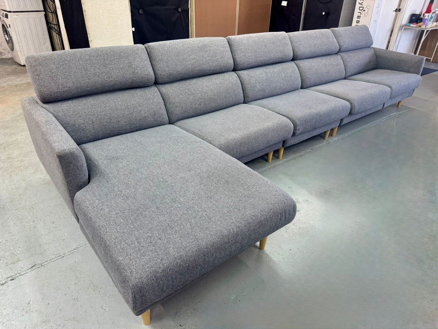 ⭐️Focus On L-shape sofa with adjustable headrest | Pre-owned – Steam cleaned | SYDNEY WIDE DELIVERY