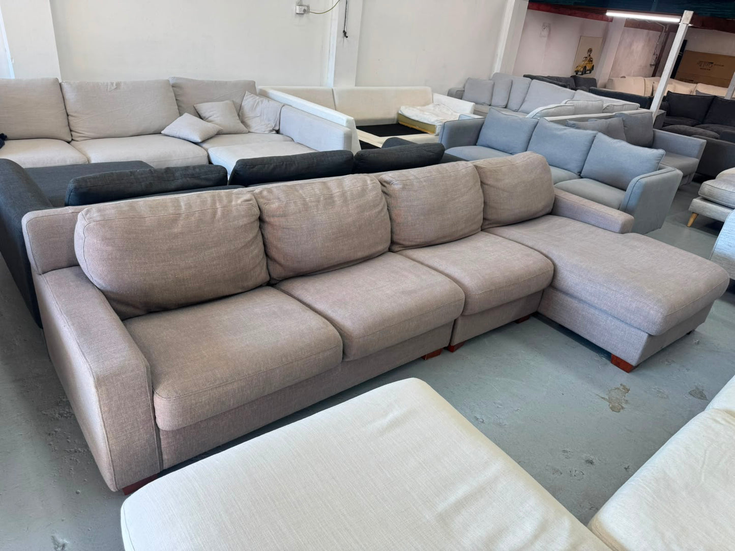 Plush Beige L-Shape Sofa – 4 Wide Seats | Pre-Owned | Steam Cleaned | Sydney-Wide Delivery